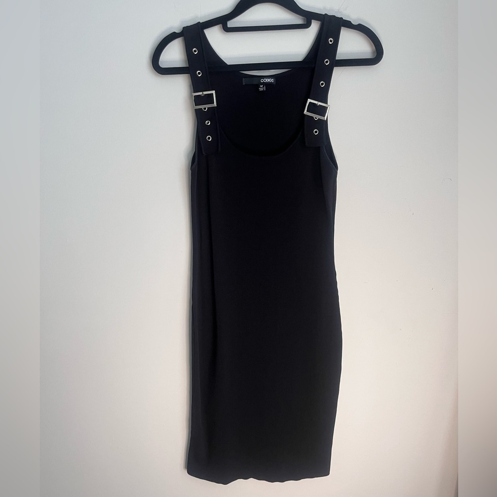 Black Fitted Buckle Strapped Dress | CODIGO